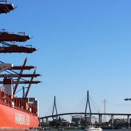 An Der Grenze Zu Hamburg Zentrale Lage * Neu Wulmstorf