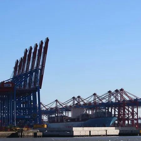 An Der Grenze Zu Hamburg Zentrale Lage