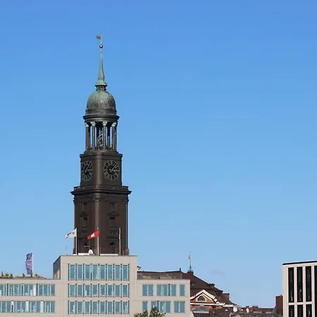 An Der Grenze Zu Hamburg Zentrale Lage