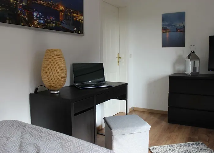An Der Grenze Zu Hamburg Zentrale Lage Nyaraló
